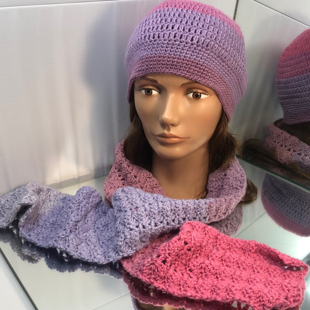Beanie and scarf set hand crochet new item very soft yarn